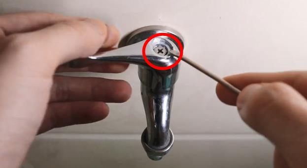 水龍頭滴水怎么處理？看步驟圖跟著老師傅一步步操作一下吧！