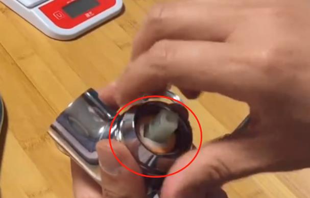 360旋轉(zhuǎn)水龍頭拆卸圖解，4個(gè)步驟輕松拆卸所有配件!